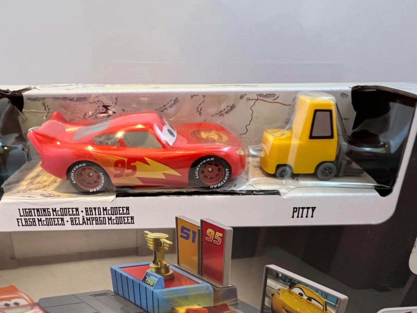 DINOCO RUSTEZE RACING CENTER(ON THE ROAD)