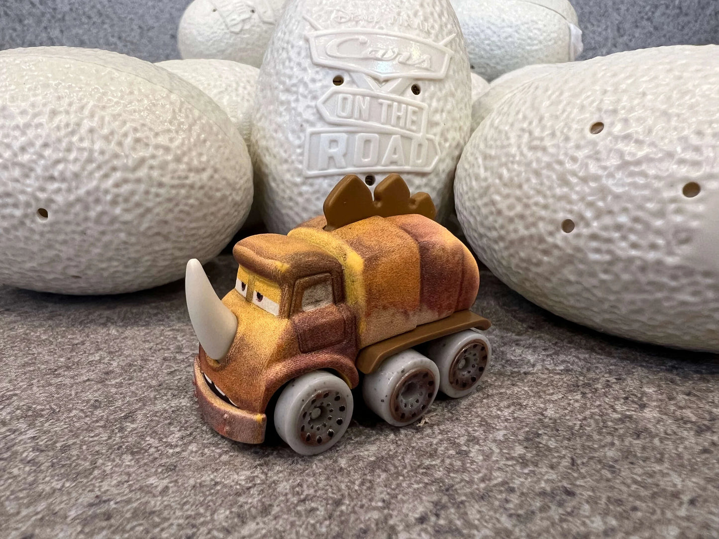 【ミニレーサーズ】DINO-EGGS クアドラトルコサウルス(ON THE ROAD 2023)