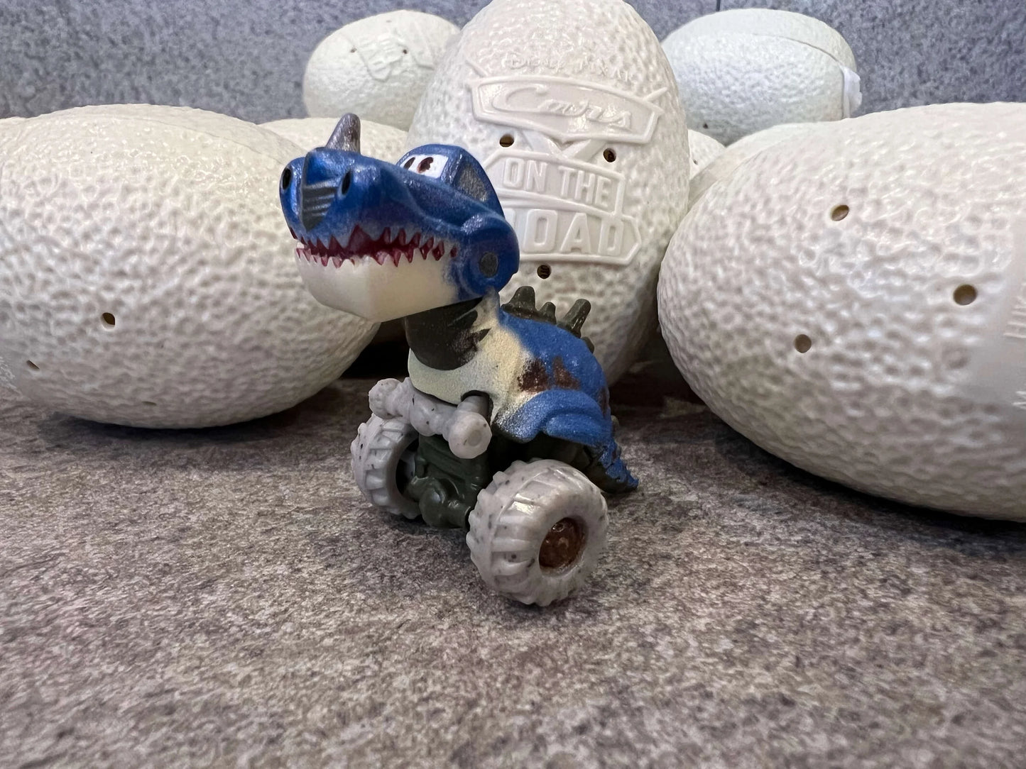 【ミニレーサーズ】DINO-EGGS ティラノミシオサウルス(ON THE ROAD 2023)