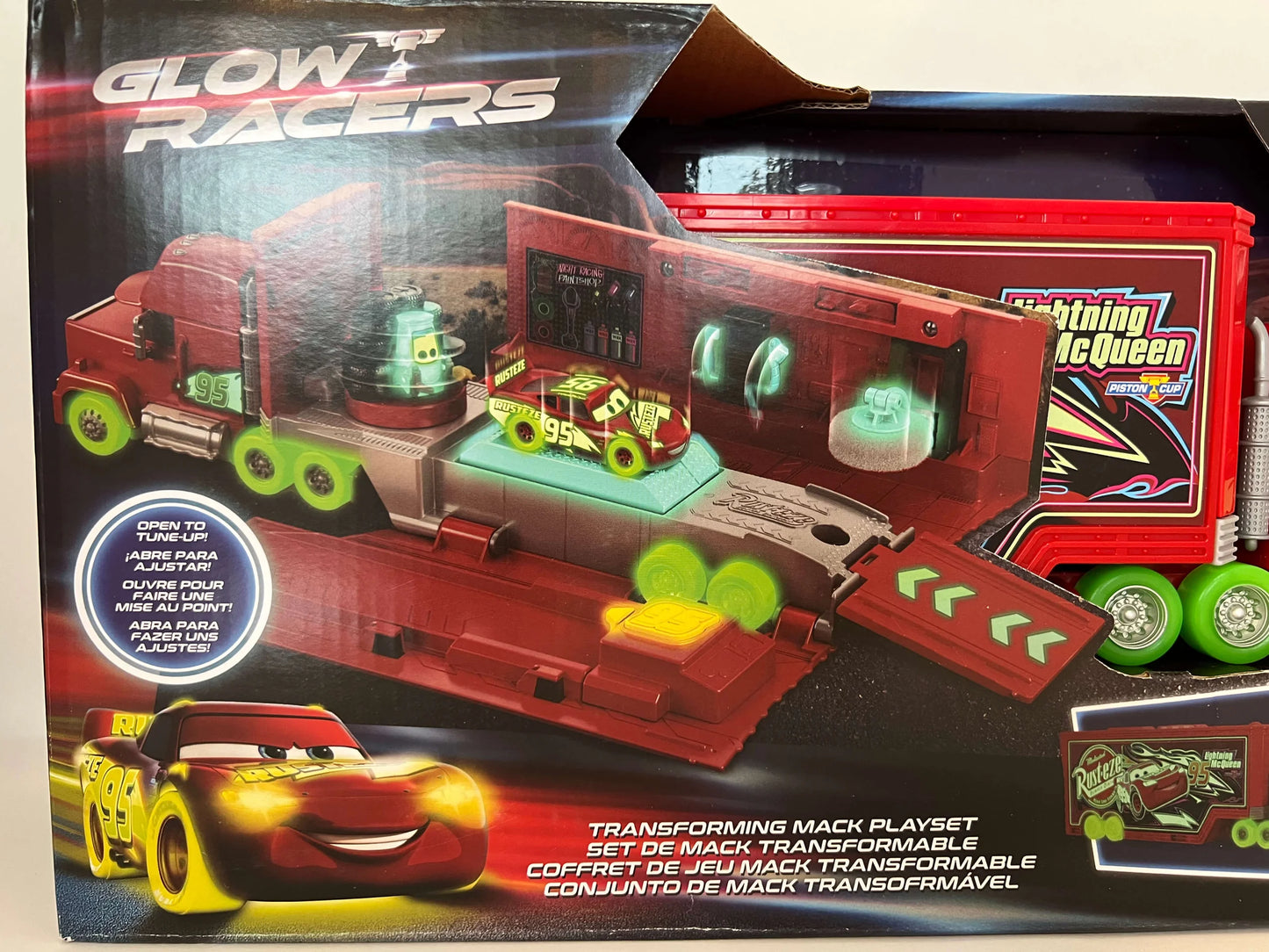 【GLOW RACERS】TRANSFORMING MACK PLAYSET(2023)