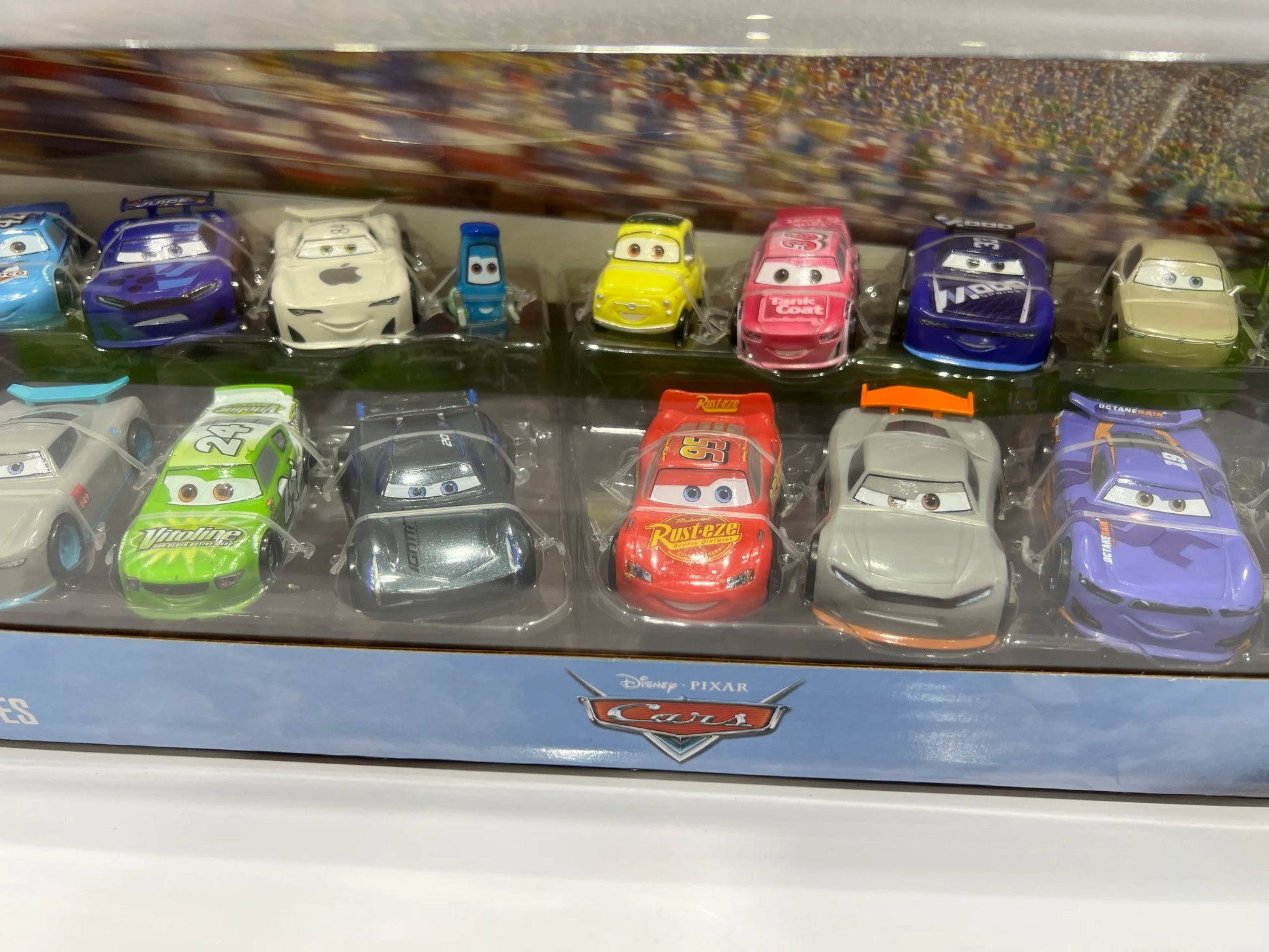 ディズニーストア】メガフィギュア20台セット – Cars Mania 48 ディズニーストア】メガフィギュア20台セット – Cars Mania 48